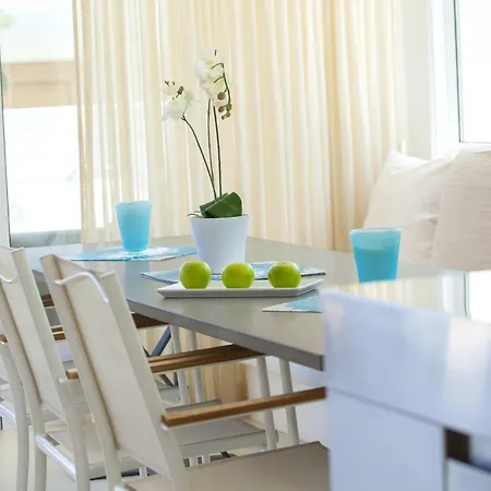 Seaview Zinnia Villa