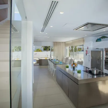 Seaview Zinnia * Protaras