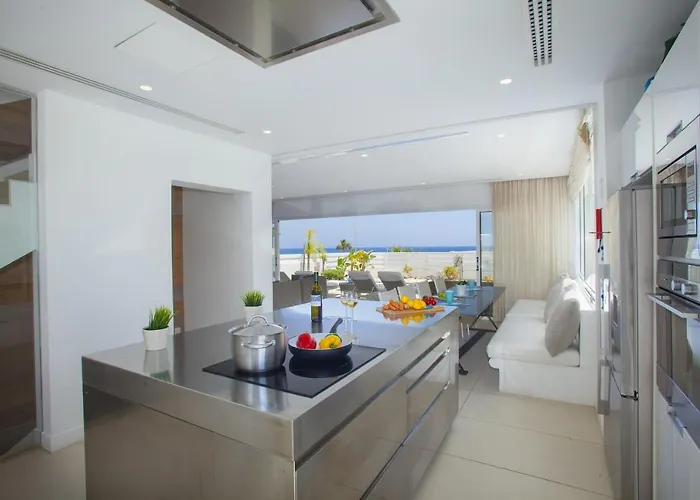 Seaview Zinnia Villa *